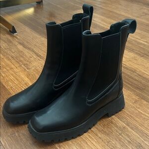 Clark’s Stayso Rise Leather Boot Size 8